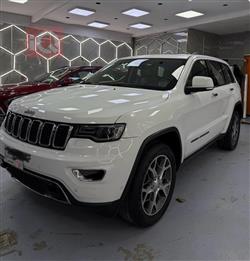 جیپ گراند شیرۆکی